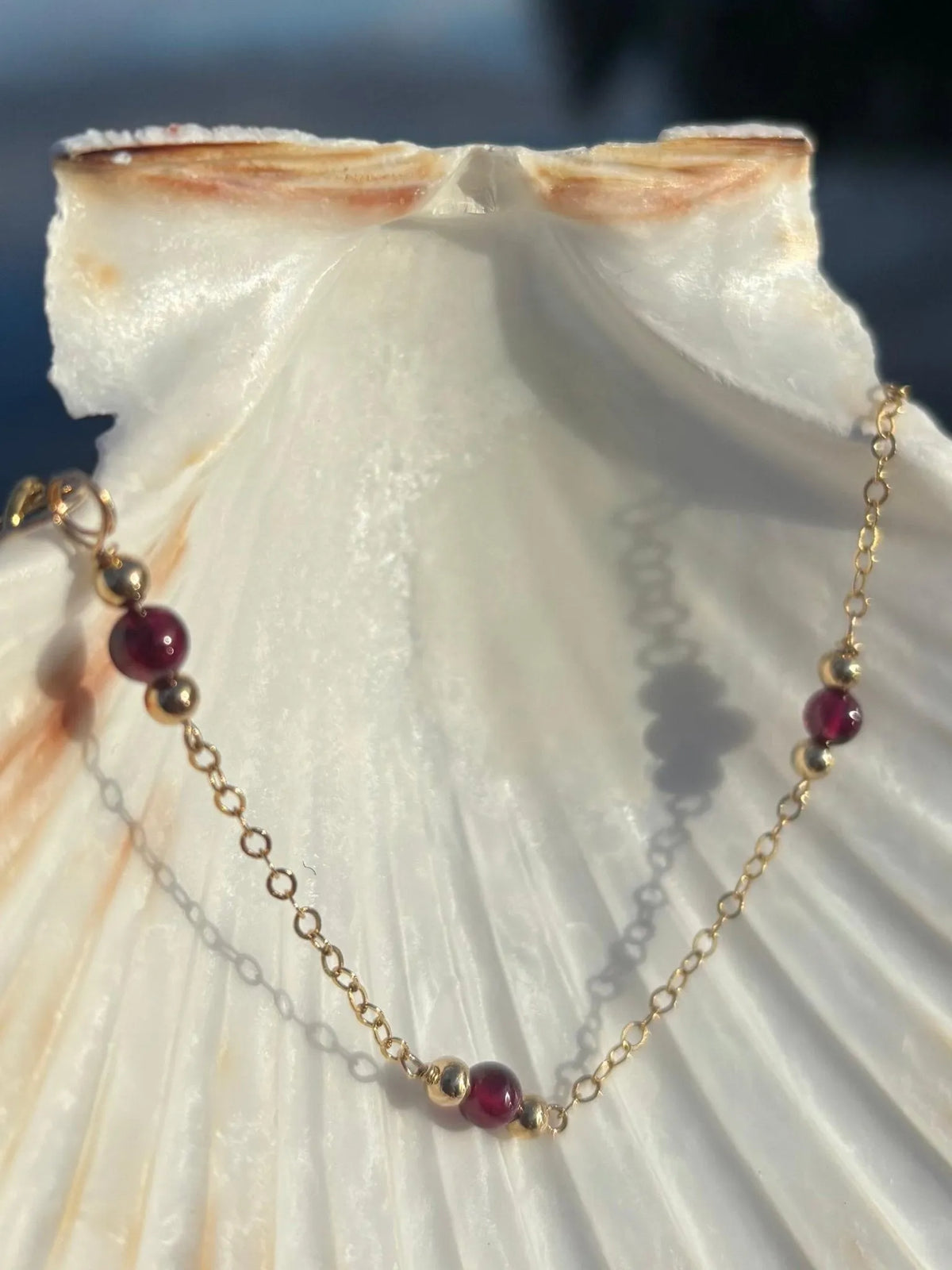 Garnet bracelet handmade gold filled Canada detail view