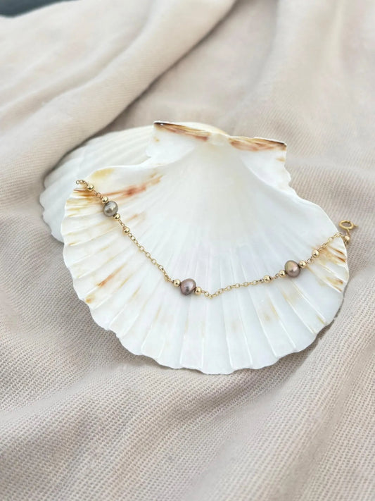 Aurora Grey Freshwater Pearl Bracelet