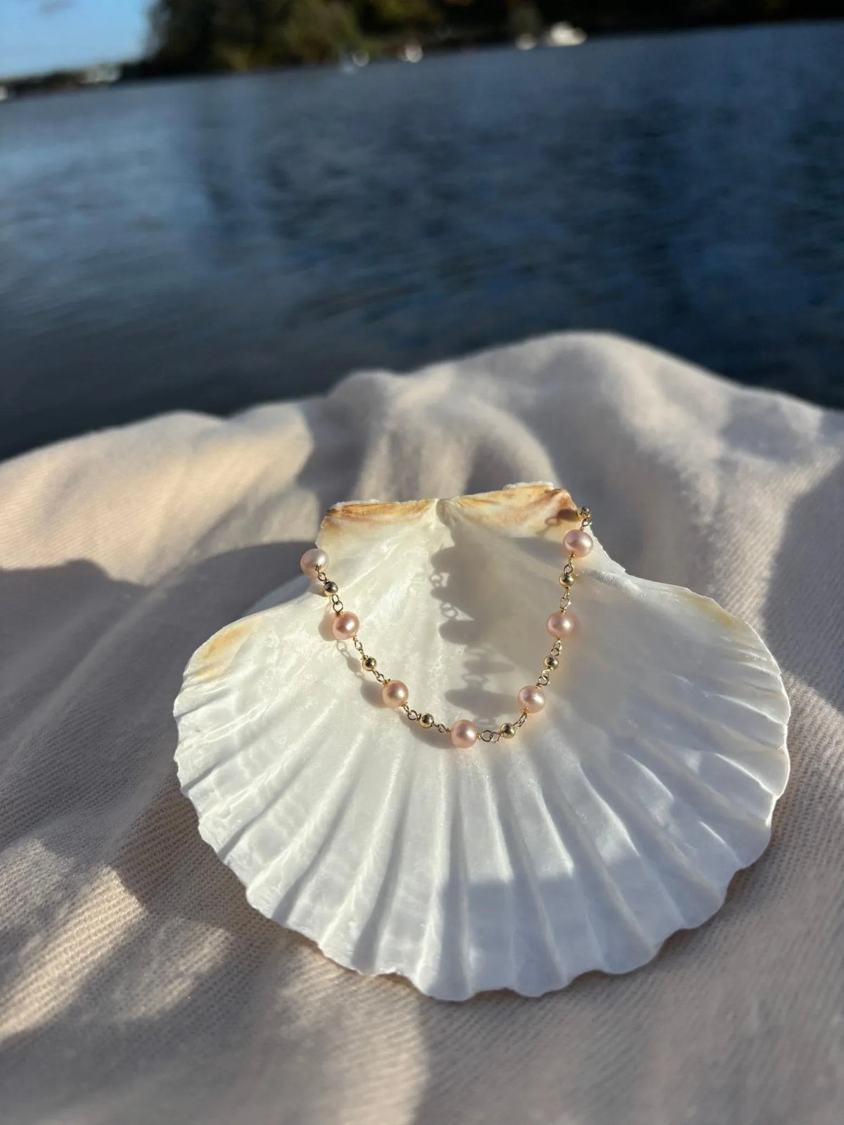 Pink pearl bracelet handmade gold filled Canada detail view