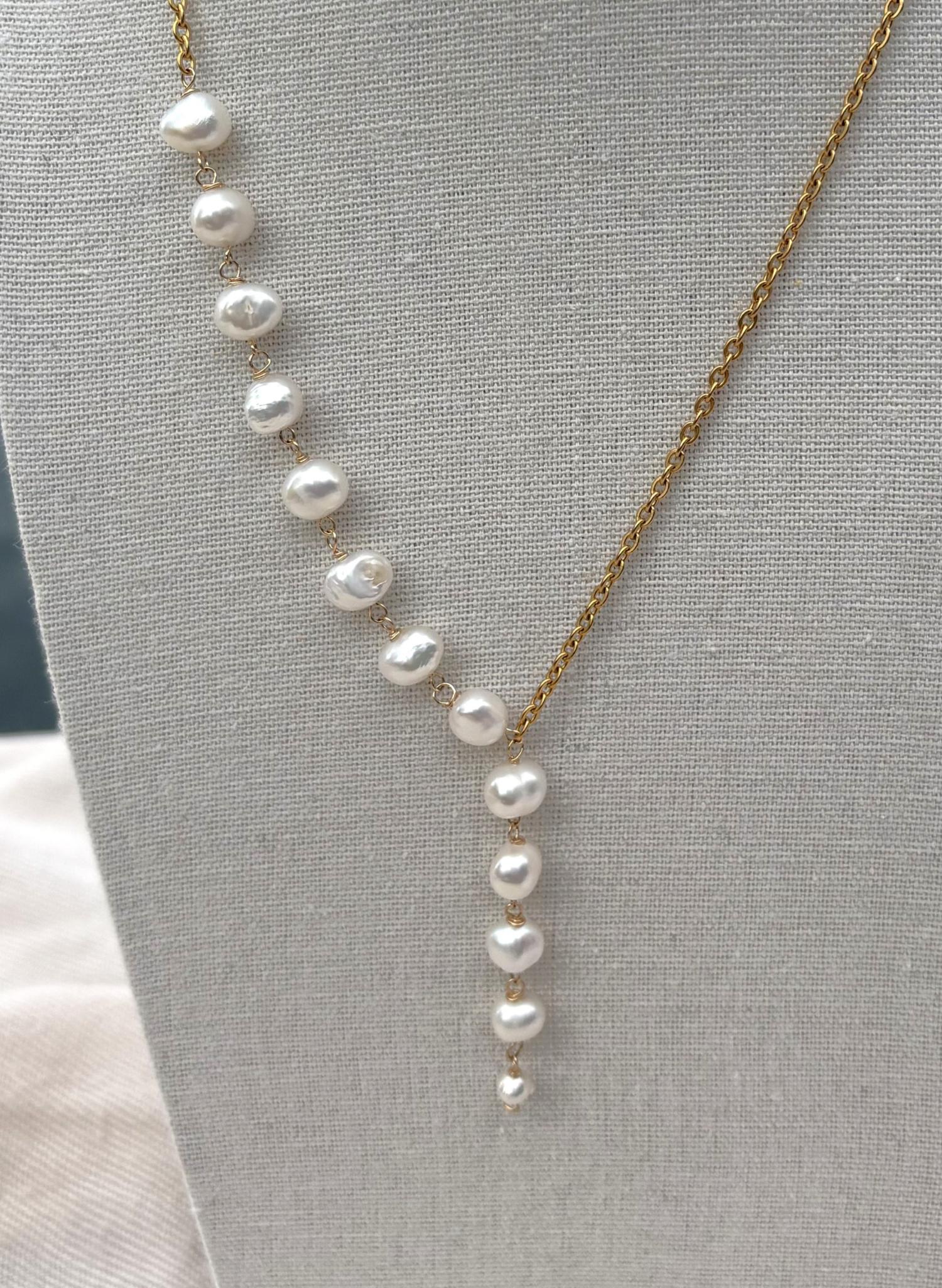 Asymmetrical Freshwater Pearl Necklace