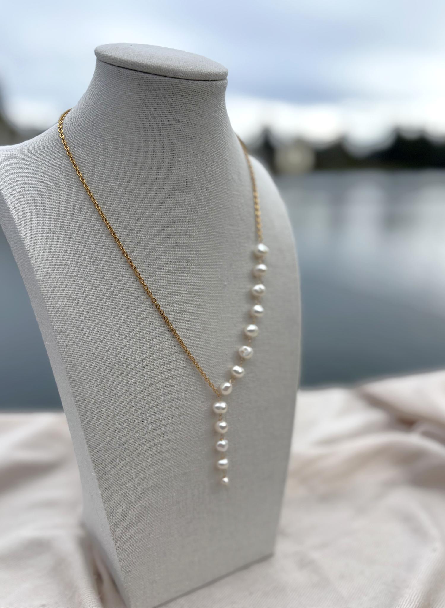 Asymmetrical Freshwater Pearl Necklace