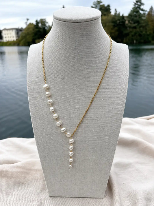 Asymmetrical Freshwater Pearl Necklace