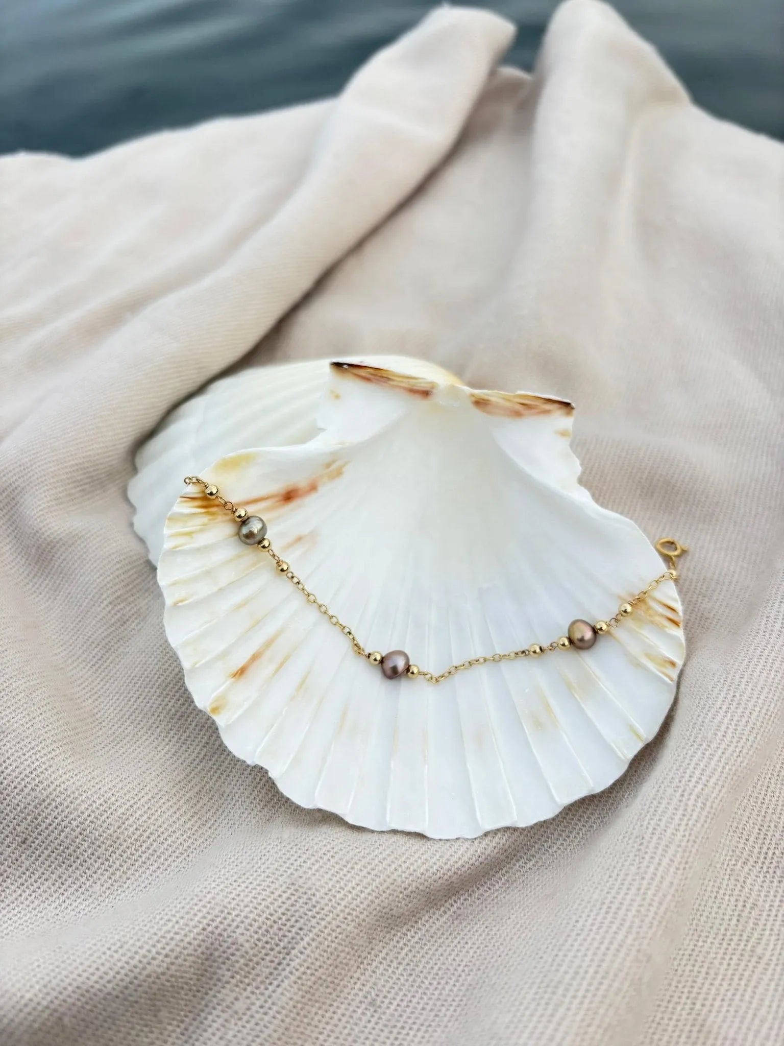 Aurora Grey Freshwater Pearl Bracelet