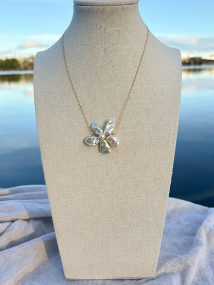 Flora Baroque Freshwater Pearl Necklace