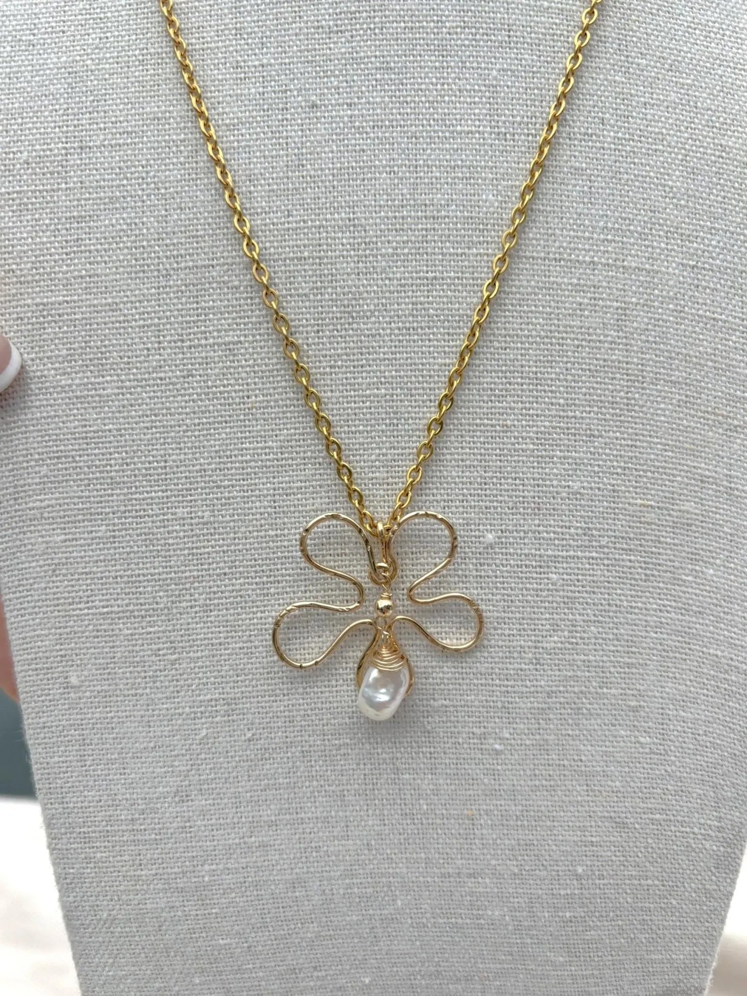 Flora Gold Necklace