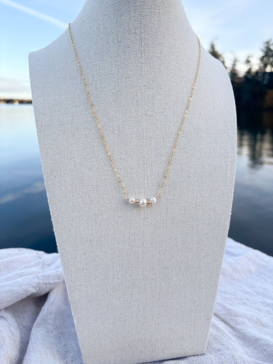 Luna Freshwater Pearl Necklace