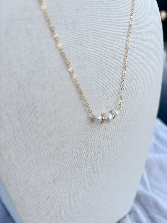 Luna Freshwater Pearl Necklace