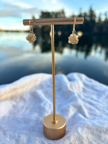 Nido Pearl Nest Hook Earrings