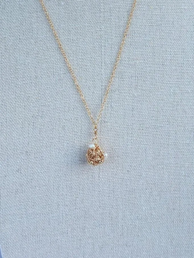 Nido Pearl Nest Necklace