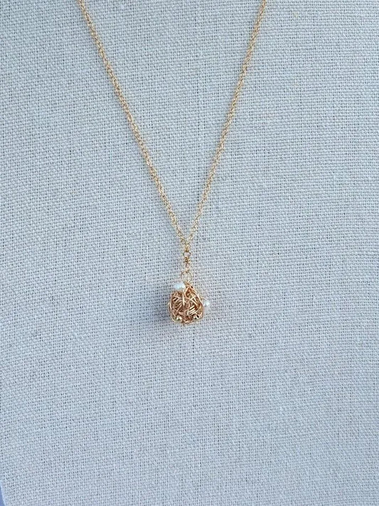 Nido Pearl Nest Necklace