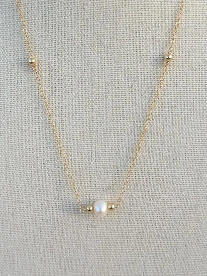 Solo Freshwater Pearl Necklace
