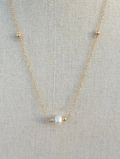 Solo Freshwater Pearl Necklace