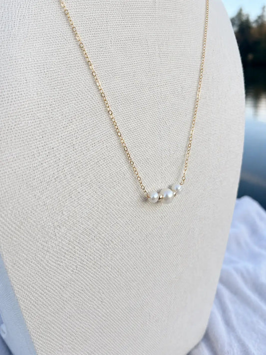Luna Freshwater Pearl Necklace
